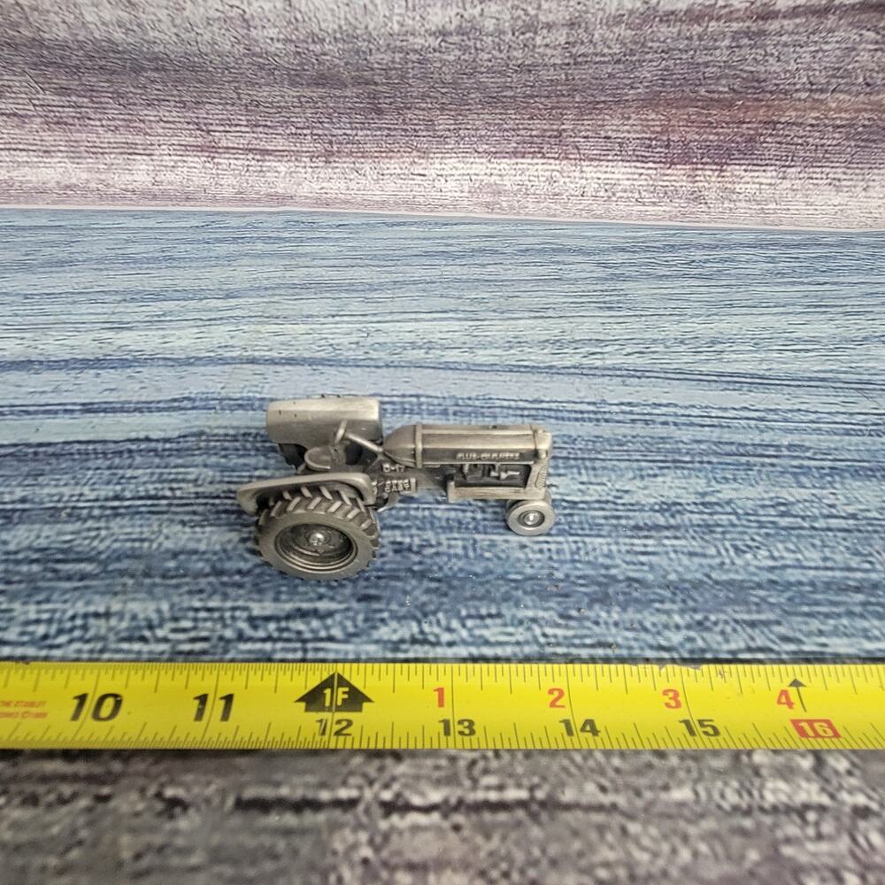 Vintage Speccast 1/64 scale Allis-Chalmers D-17 pewter display tractor